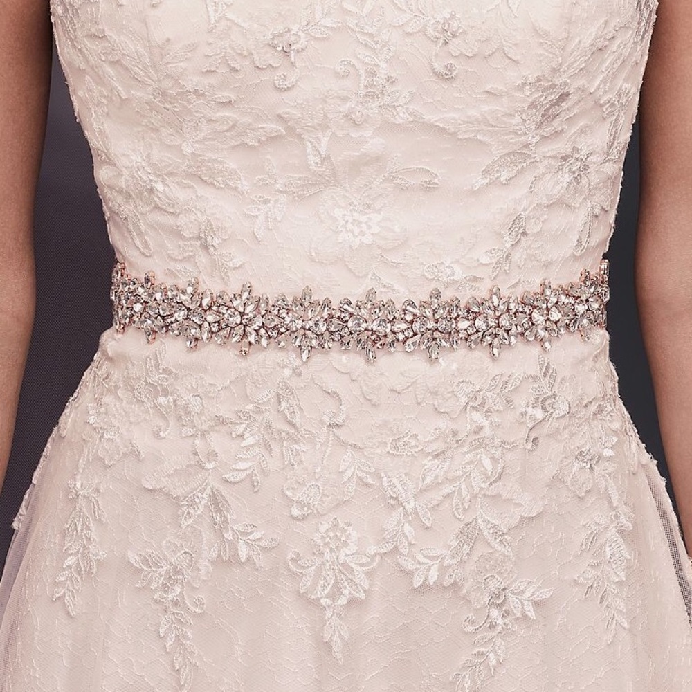 Gorgeous wedding dress - Picture 6 of 8